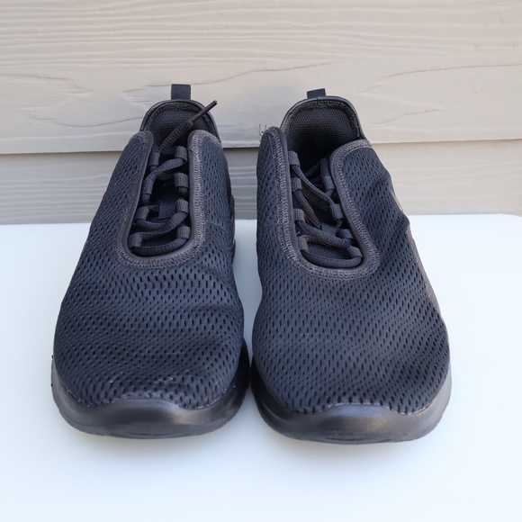 Nike Air Max Motion 2 Triple Black Men’s Sneakers Size 10.5 - Picture 2 of 9